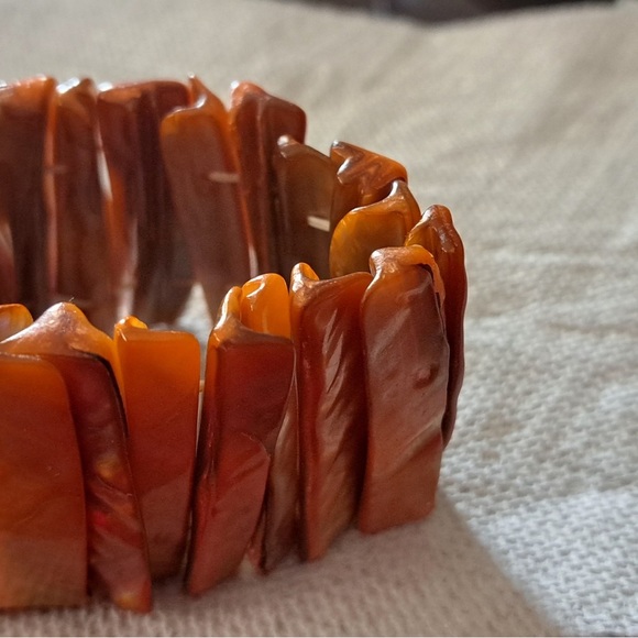 Bracelet Stretchy With Orange Shell Beads Used, Rare Vintage, 6.5” - Picture 2 of 2